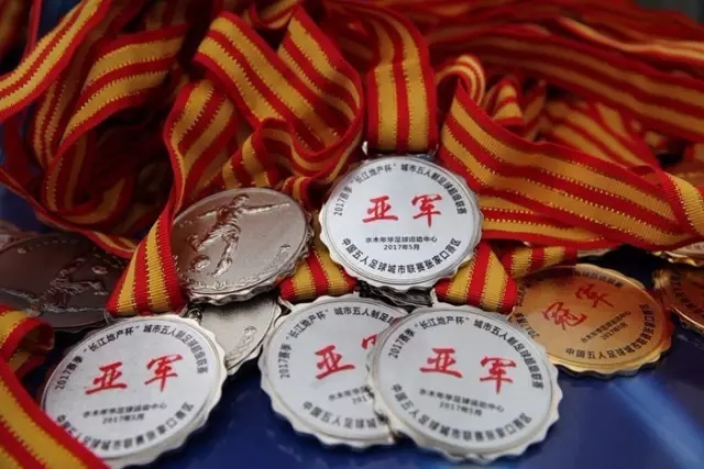 刘涛近况引关注，昔日辉煌与当下挑战并存